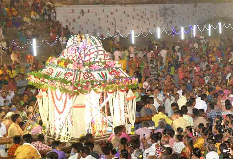 மதுரை கூடலழகர் பெருமாள் கோவில் மாசி மக தெப்ப திருவிழா நடந்தது