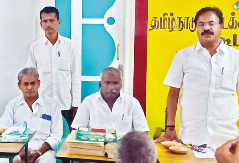 ஆசிரியர்-அரசு ஊழியர் கோரிக்கைகளுக்கு தமிழக அரசு விரைவில் தீர்வு காண வேண்டும்