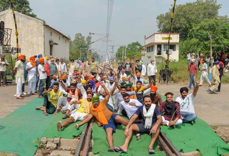 மத்திய அரசு - விவசாய சங்கங்கள் இடையேயான 7-ஆம் கட்ட பேச்சுவார்த்தை தொடங்கியது