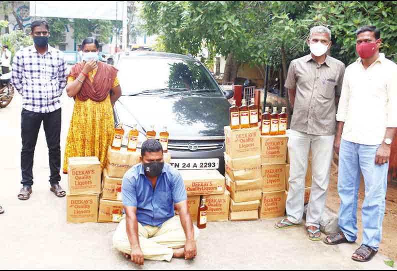 விழுப்புரம் அருகே காரில் கடத்திய மதுபாட்டில்கள், எரிசாராயம் பறிமுதல் டிரைவர் கைது