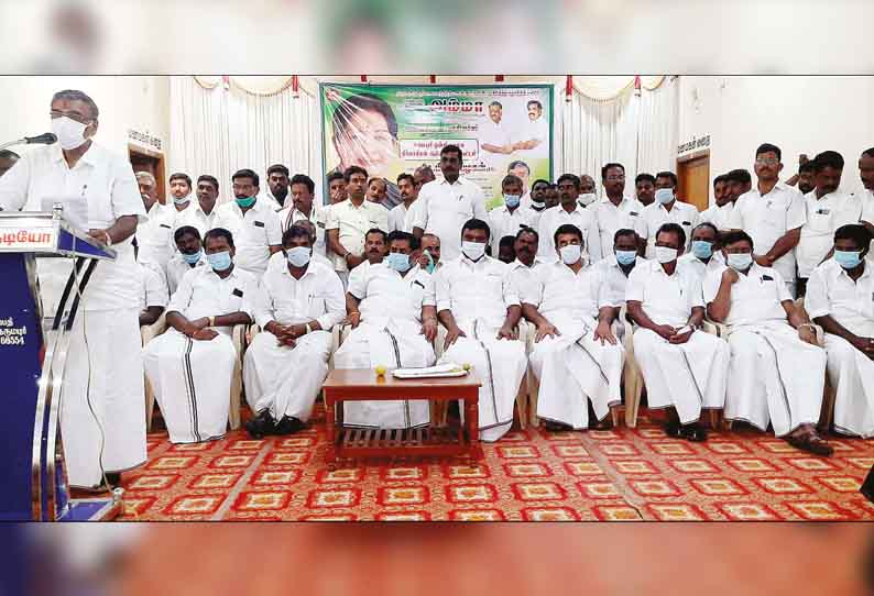 அரசின் சாதனைகளை அ.தி.மு.க.வினர் பொதுமக்களுக்கு எடுத்துக்கூறி எதிர்க்கட்சிகளின் பொய் பிரசாரத்தை முறியடிக்க வேண்டும் - அமைச்சர் கே.பி.அன்பழகன் பேச்சு