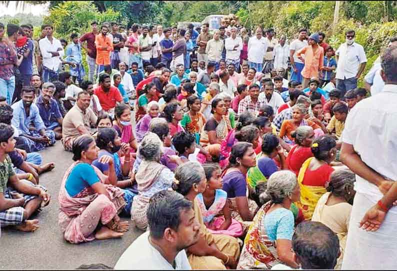 திருவையாறு அருகே மதுக்கடை திறக்க எதிர்ப்பு தெரிவித்து கிராம மக்கள் சாலை மறியல்