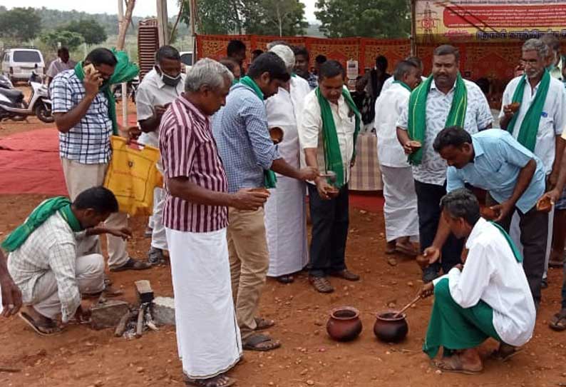 காங்கேயம் அருகே கஞ்சி காய்ச்சி குடித்து விவசாயிகள் போராட்டம்