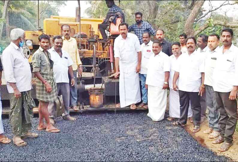 கருங்கல்- குளச்சல் சாலை ரூ.2 கோடியில் சீரமைப்பு பணி ராஜேஷ்குமார் எம்.எல்.ஏ. தொடங்கி வைத்தார்