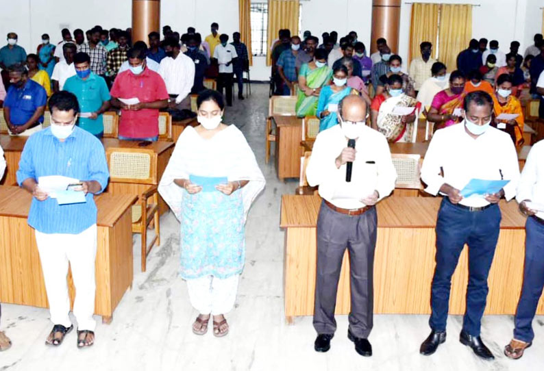 திருச்சி கலெக்டர் அலுவலகம், மாநகராட்சியில் தீண்டாமை ஒழிப்பு உறுதிமொழி ஏற்பு