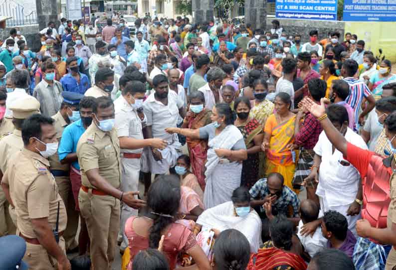 உடல்களை பிரேத பரிசோதனை செய்வதற்கு பணம் கேட்ட ஊழியர்கள்