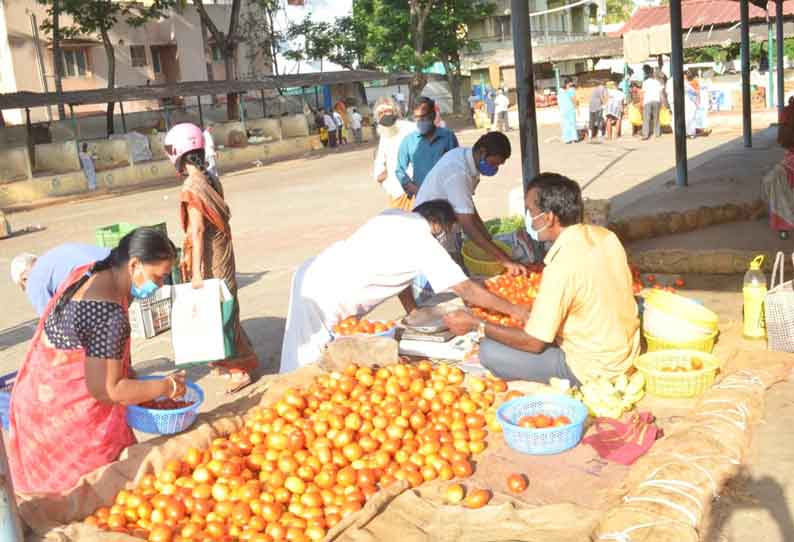 உழவர் சந்தைகள் மீண்டும் செயல்பட தொடங்கின