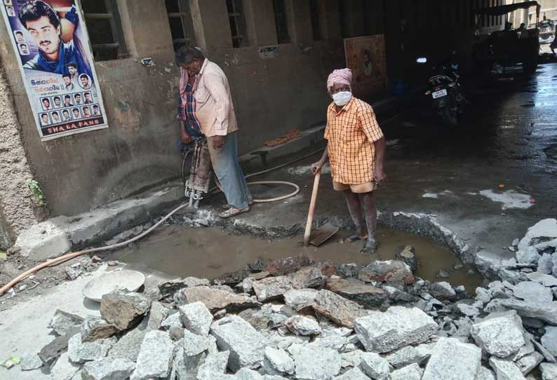 கோவில்பட்டி யில் ரெயில்வே சுரங்கப்பாதையில் தேங்கும் தண்ணீரை அகற்ற நடவடிக்கை