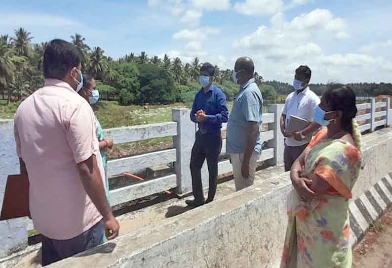 ஜமீன்ஊத்துக்குளி கிருஷ்ணா குளத்தில் குப்பைகளை கொட்டினால் நடவடிக்கை