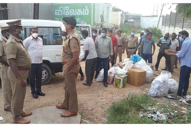 வாணியம்பாடியில்  குடோனில் பதுக்கி வைத்திருந்த ரூ.3 லட்சம் குட்கா பறிமுதல்