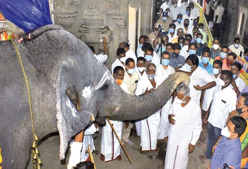 நெல்லையப்பர் கோவில் வெள்ளித்தேர் விரைவில் சீரமைக்கப்படும்-அமைச்சர் சேகர்பாபு தகவல்