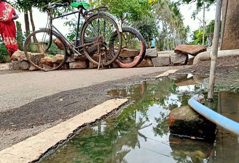 குடிநீரில் கலக்கும் கழிவுநீர்