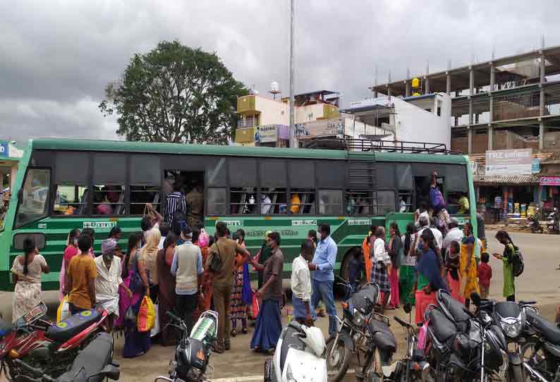 தாளவாடியில் இருந்து சத்தியமங்கலத்துக்கு கூடுதல் பஸ்கள் இயக்கவேண்டும்- மலை கிராம மக்கள் கோரிக்கை