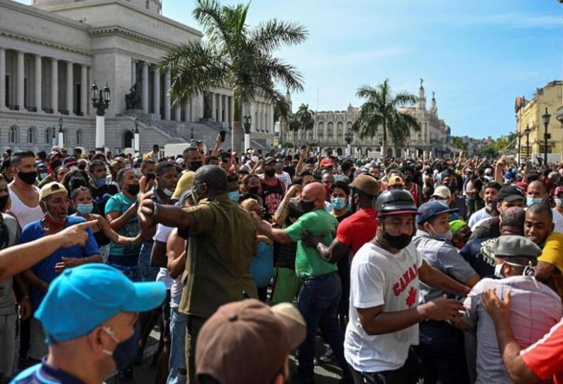 Cuba lifts food, medicine customs restrictions after protests || மக்கள்  போராட்டங்களைத் தொடர்ந்து கியூபாவில் உணவு, மருந்துகள் மீதான சுங்க வரி ரத்து