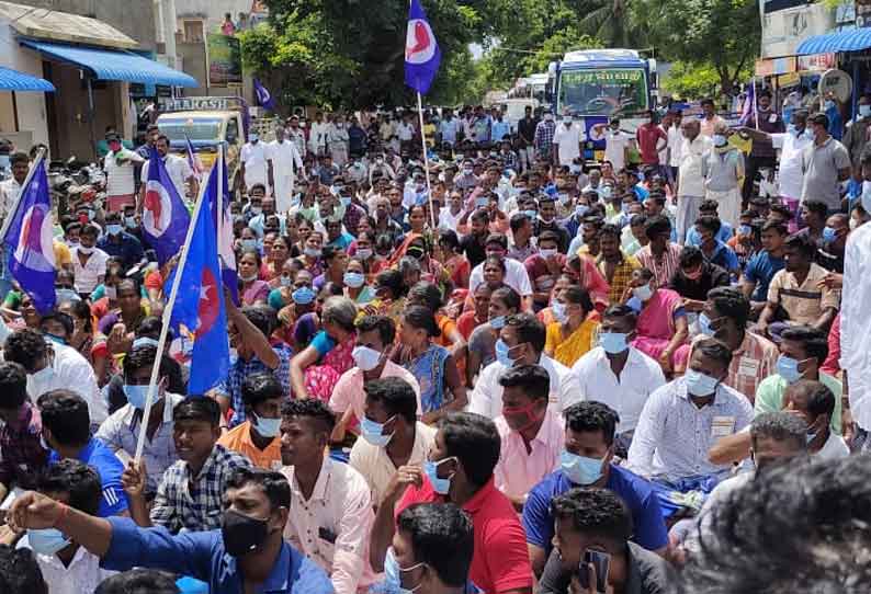 மயிலாடுதுறை மாவட்டத்தில், 3-வது நாளாக மீனவர்கள் போராட்டம்