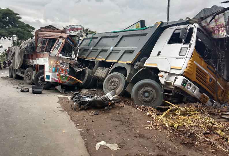 அடுத்தடுத்து வாகனங்கள் மோதல்; கடைக்குள் லாரி புகுந்தது