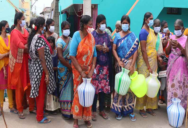 சுத்தமான குடிநீர் வழங்கக்கோரி காலிக்குடங்களுடன் பெண்கள் ஆர்ப்பாட்டம்