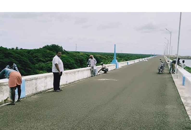 காண்டூர் கால்வாயில் சீரமைப்பு பணிகள் நிறைவடைந்ததையொட்டி இன்று தண்ணீர் திறந்து விடப்பட உள்ளதாக அதிகாரிகள் தெரிவித்தனர்.