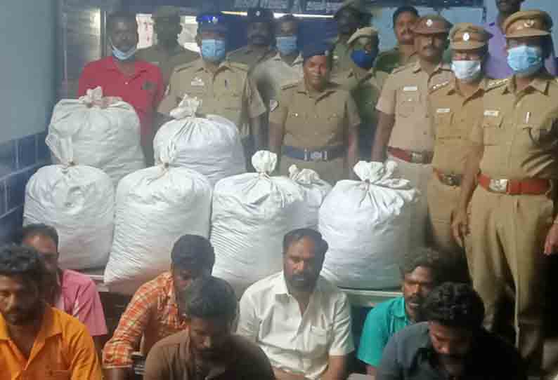காரில் கடத்தி வந்த 240 கிலோ கஞ்சா பறிமுதல்; பெண் உள்பட 8 பேர் கைது
