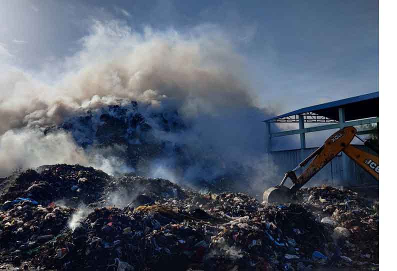 சீர்காழி நகராட்சி குப்பை கிடங்கில் தீ விபத்து