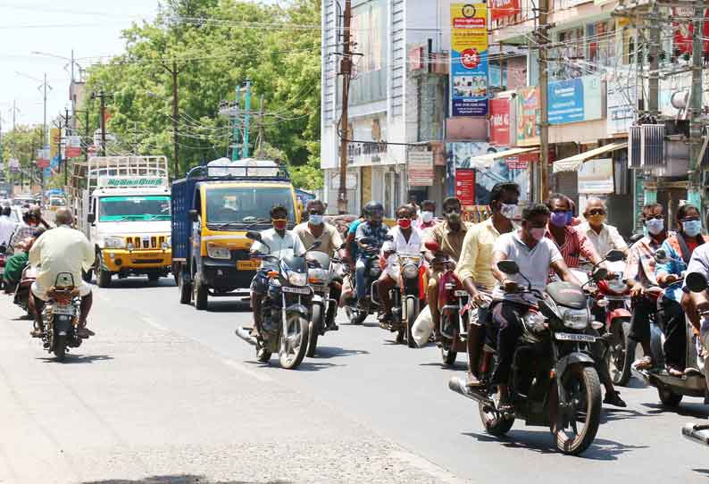 ஊரடங்கை மீறி உலாவரும் மக்கள்