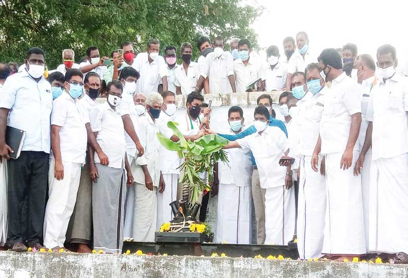 மருதூர் அணைக்கட்டிலிருந்து  கார் சாகுபடிக்கு மருதூர் கால்வாய்களில் தண்ணீர் திறப்பு