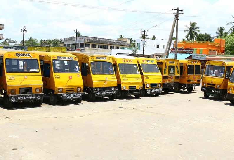 ஊரடங்கால் வாழ்வாதாரத்தை இழந்து தவிக்கும் ஆட்டோ டிரைவர்கள்