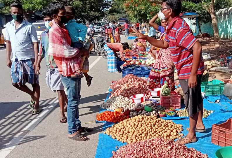 உடுமலையில்  மளிகை, காய்கறி கடைகள் திறக்கப்பட்டன