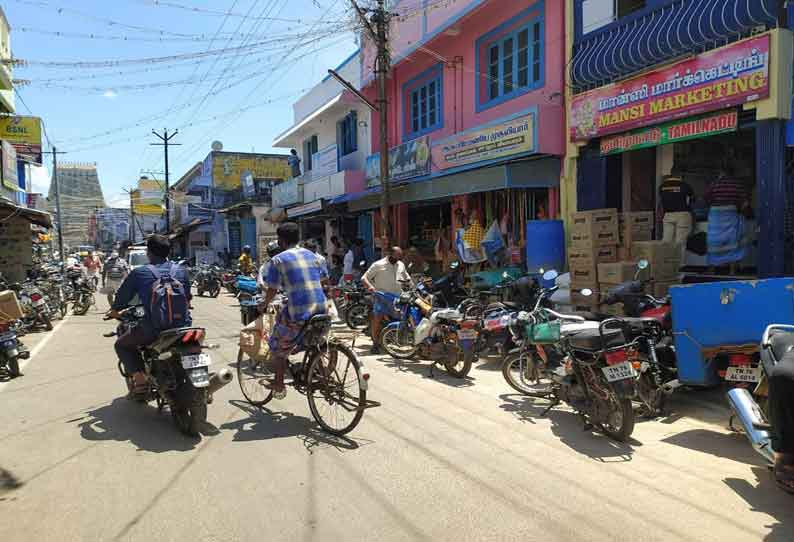 ஊரடங்கு தளர்வுகள் அமல்; தென்காசியில் கடைகள் திறப்பு