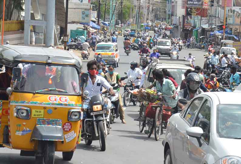 நாமக்கல்லில் ஆட்டோக்கள், வாடகை கார்கள் இயங்கின-போக்குவரத்து நெரிசல் அதிகரிப்பு