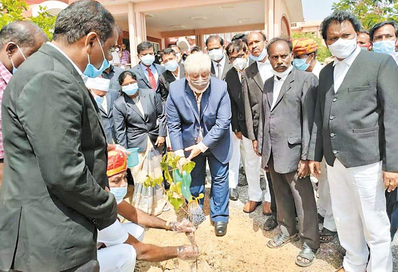 திருவள்ளூர் கோர்ட்டில் சென்னை ஐகோர்ட்டு தலைமை நீதிபதி சஞ்சீவ் பானர்ஜி ஆய்வு