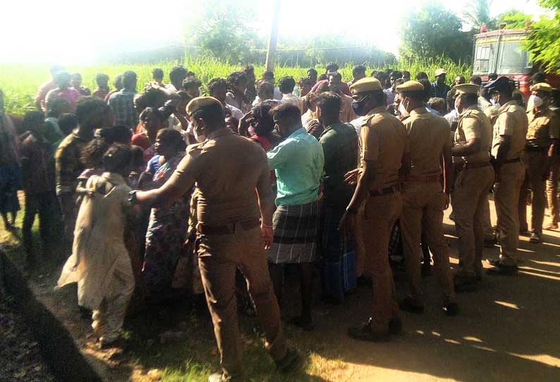 ஸ்ரீமுஷ்ணம் அருகே பரபரப்பு காதலியை பாா்க்க சென்ற கல்லூரி மாணவர் கிணற்றில் பிணமாக மீட்பு