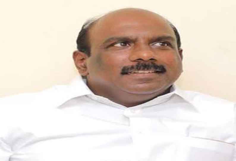 பஸ்களை இயக்கக்கோரி போக்குவரத்து அதிகாரிக்கு எம்.எல்.ஏ. மனு