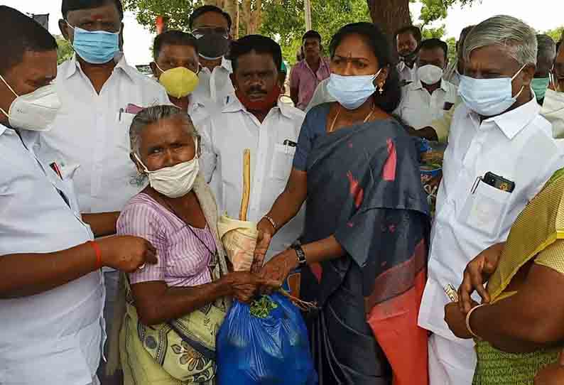 கொரோனா நிவாரண தொகுப்பு-தமிழரசி எம்.எல்.ஏ. வழங்கினார்