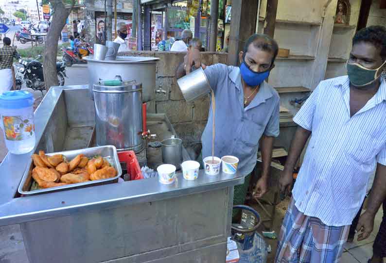 பொள்ளாச்சியில் சலூன், செல்போன், டீக்கடைகள் திறப்பு