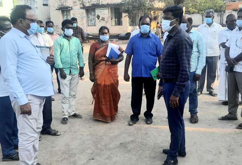 தேர்தல் நடத்தும் அலுவலர் அலுவலகத்தில் கலெக்டர் ஆய்வு