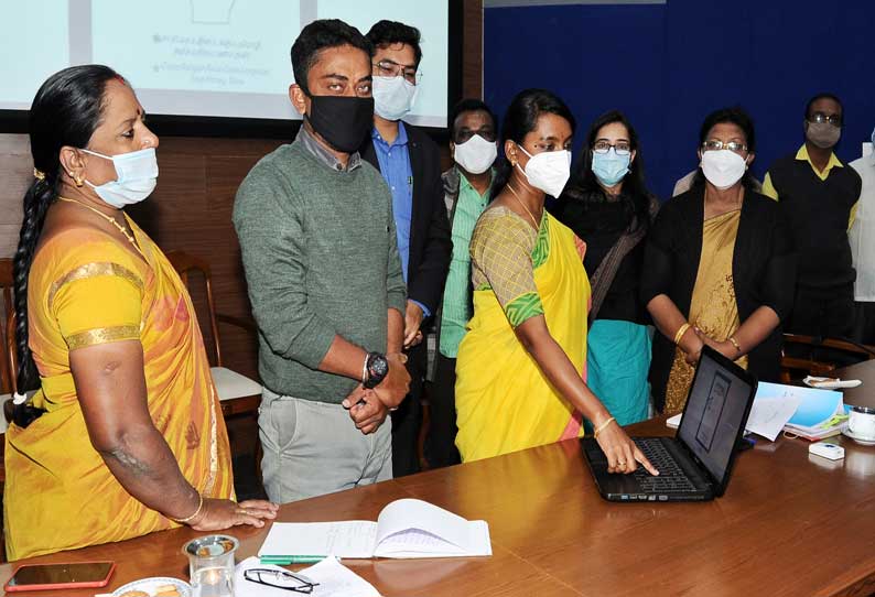 ஆம்புலன்களிலும் பறக்கும் படையினர் சோதனை நடத்த வேண்டும் என்று கலெக்டர் அறிவுறுத்தல்