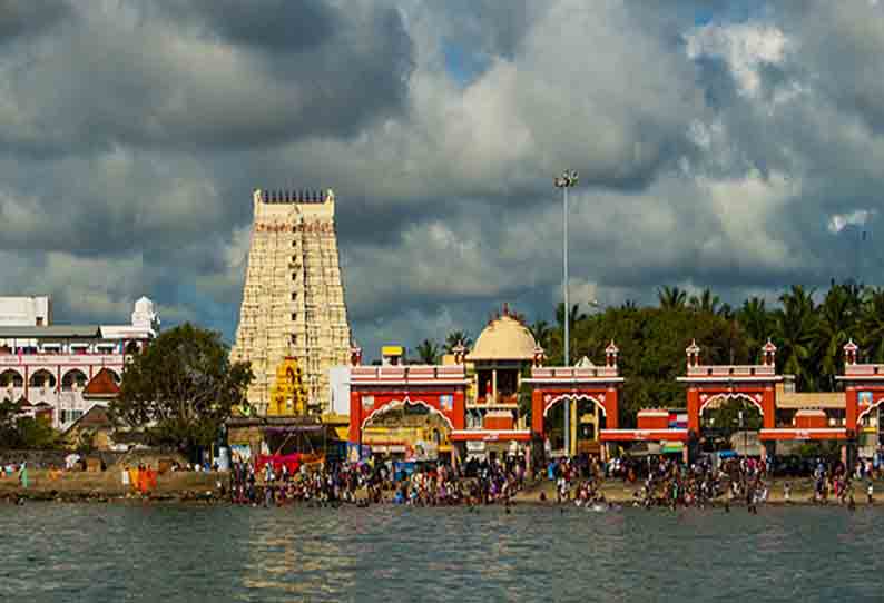 ராமேசுவரம் கோவிலில் இரவு முழுவதும் சாமிக்கு சிறப்பு அபிஷேகம்