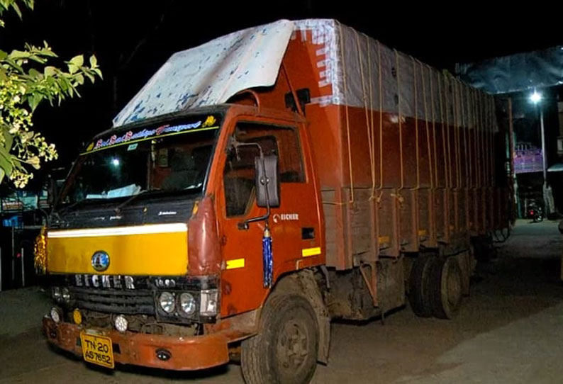 மரக்காணம் அருகே  லாரியில் கடத்தப்பட்ட ரூ.10 லட்சம் மதுபாட்டில்கள் பறிமுதல்