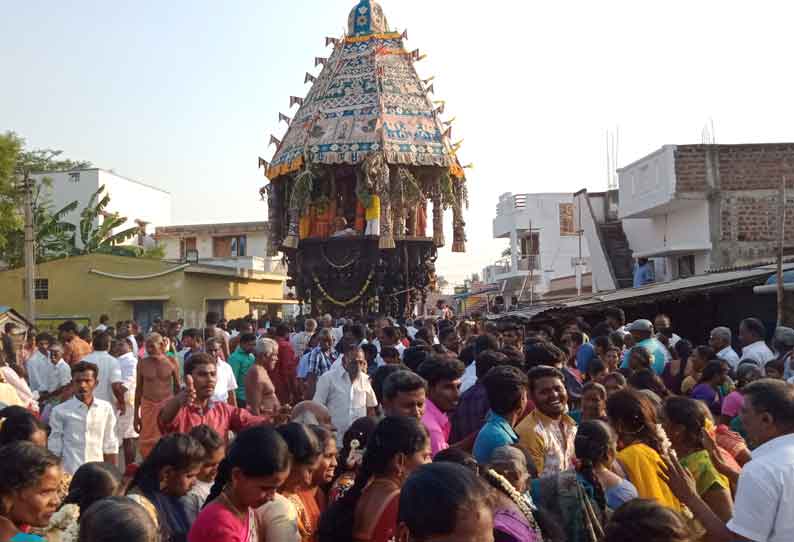 தேவூர் அருகே கல்வடங்கம் அங்காளம்மன் கோவில் தேர் நிலைக்கு வந்தது