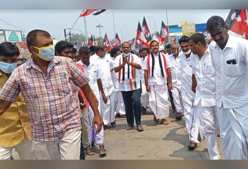 லால்குடி தொகுதியில் அ.தி.மு.க. கூட்டணியில் போட்டியிடும் த.மா.கா. வேட்பாளர் தர்மராஜ் வேட்பு மனு தாக்கல்