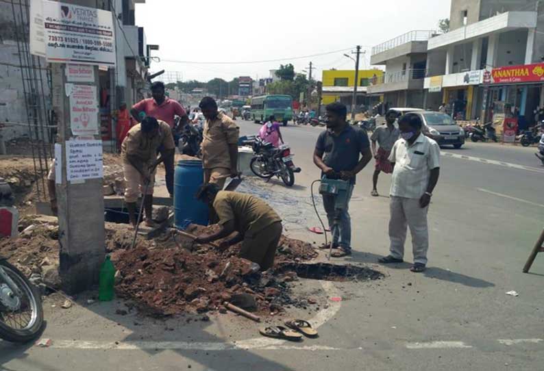 தினத்தந்தி செய்தி எதிரொலி காரமடையில் சாக்கடை கால்வாய் சீரமைப்பு