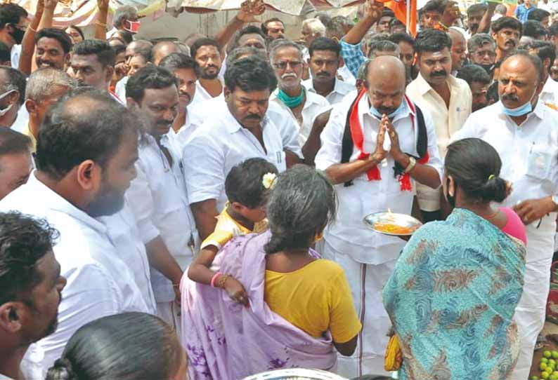 உங்கள் வீட்டுப் பிள்ளையாக இருந்து மக்களுக்கு சேவை செய்ய காத்திருக்கிறேன் - அ.தி.மு.க.வேட்பாளர் ராஜன் செல்லப்பா எம்.எல்.ஏ. பேச்சு