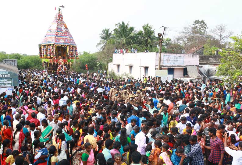 திருவாமாத்தூர் அபிராமேஸ்வரர் கோவில் தேரோட்டம் திரளான பக்தர்கள் சாமி தரிசனம்