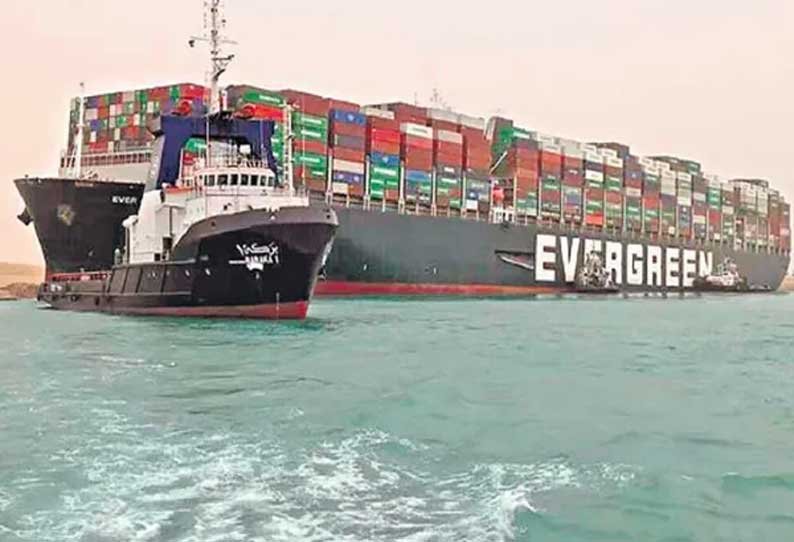சூயஸ் கால்வாயில் சிக்கிய சரக்கு கப்பலில் உள்ள  ஊழியர்கள் அனைவரும் இந்தியர்கள் எனத் தகவல்