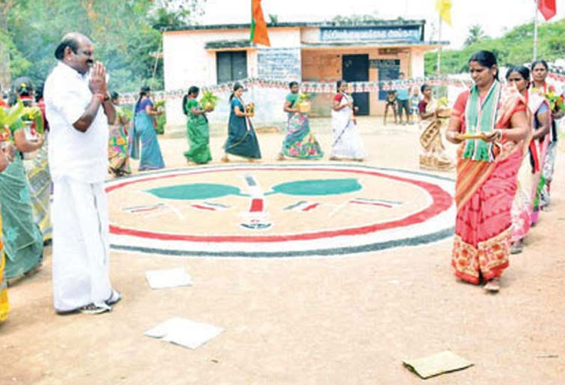 ஏழை, எளிய மாணவர்கள் அரசு பதவிகளுக்கு செல்ல போட்டித் தேர்வுகளை எதிர்கொள்ள ஒரத்தநாட்டில், இலவச பயிற்சி மையம்; அ.தி.மு.க. வேட்பாளர் வைத்திலிங்கம் பேட்டி