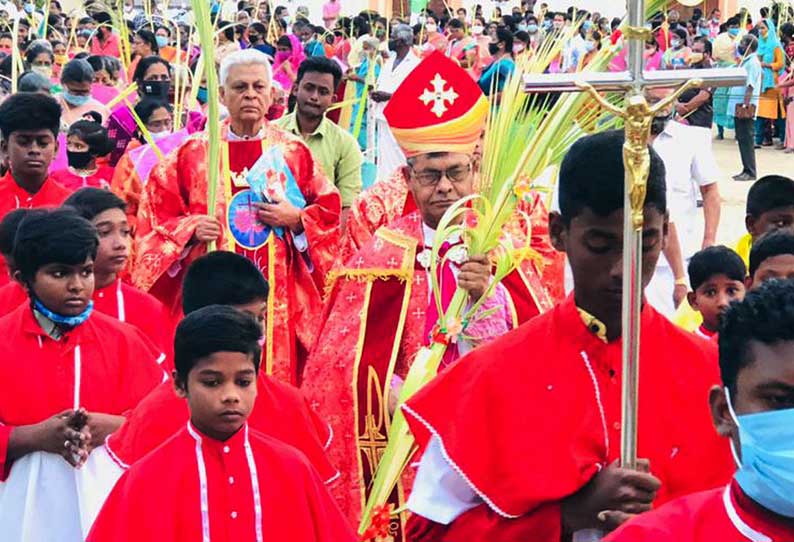 தூத்துக்குடி கிறிஸ்தவ தேவாலயங்களில் குருத்தோலை பவனி