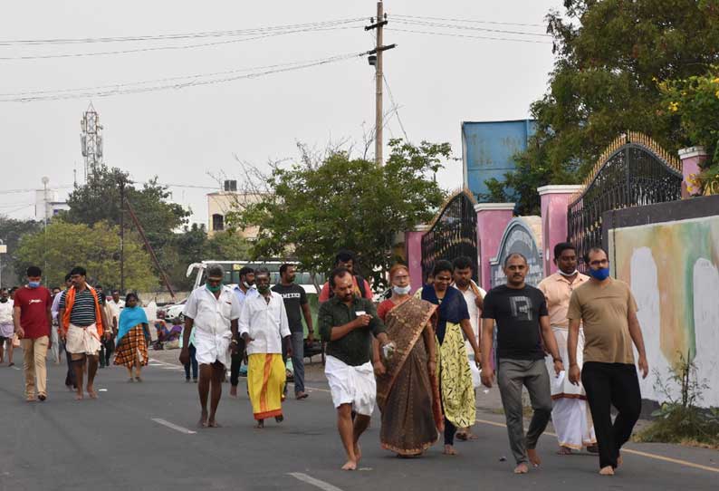 திருவண்ணாமலை; விடிய, விடிய பவுர்ணமி கிரிவலம் சென்ற பக்தர்கள்