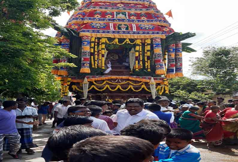 புளியங்குடி பாலசுப்பிரமணிய சுவாமி கோவிலில் பங்குனி உத்திர தேரோட்டம்