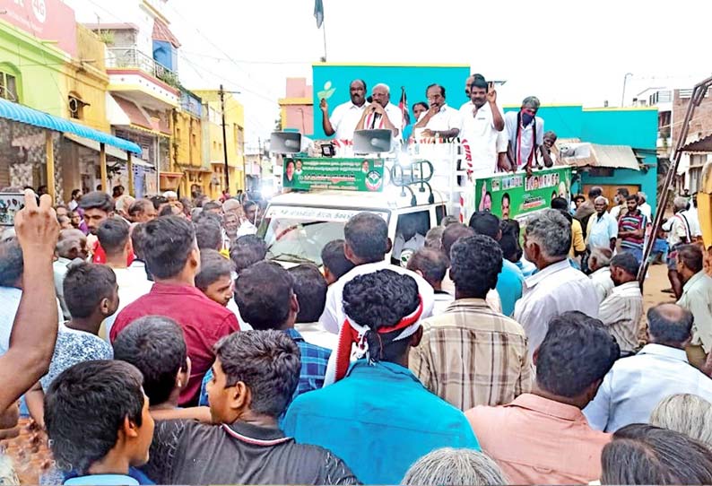 கோம்பை பேரூராட்சிக்கு சீரான குடிநீர் வினியோகம் அ.தி.மு.க. வேட்பாளர் சையதுகான் உறுதி